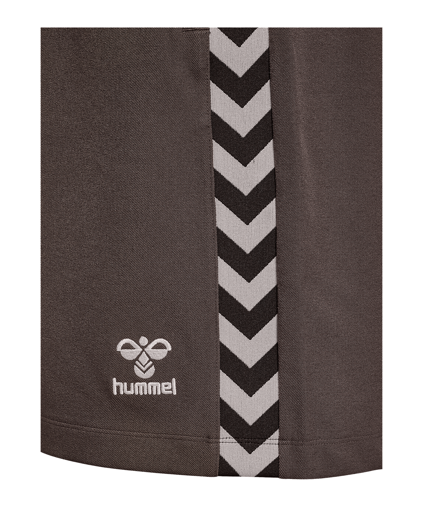hummel Root Short Braun F8026 - braun