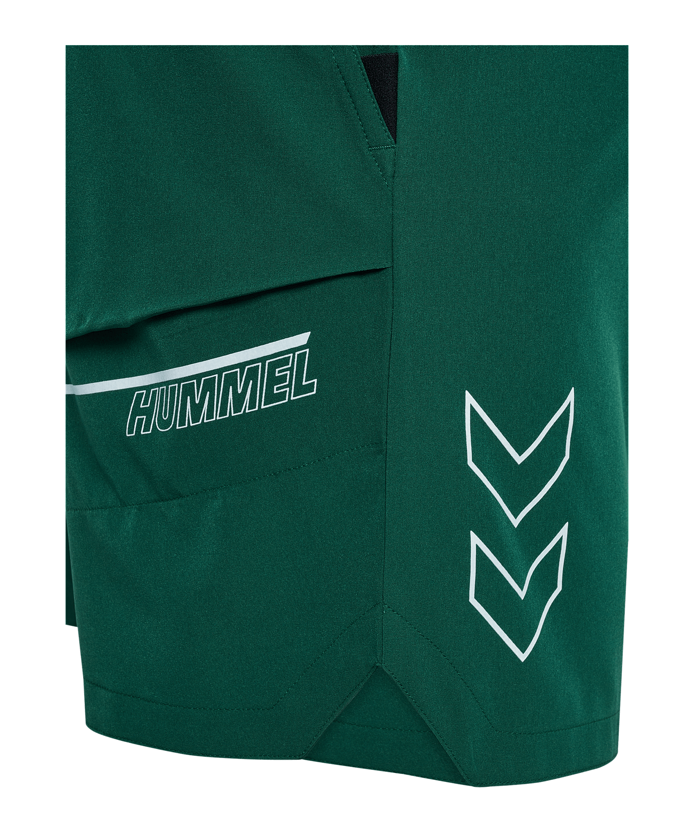 Hummel Court Pocket Short F6614 - gruen