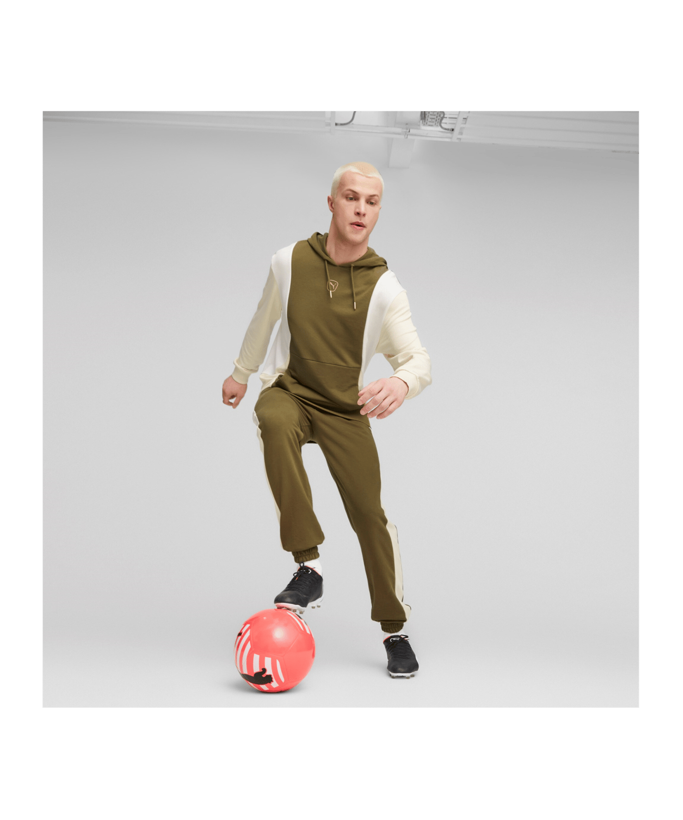 PUMA KING Ultimate FG/AG Eclipse Schwarz Weiss F01 - schwarz