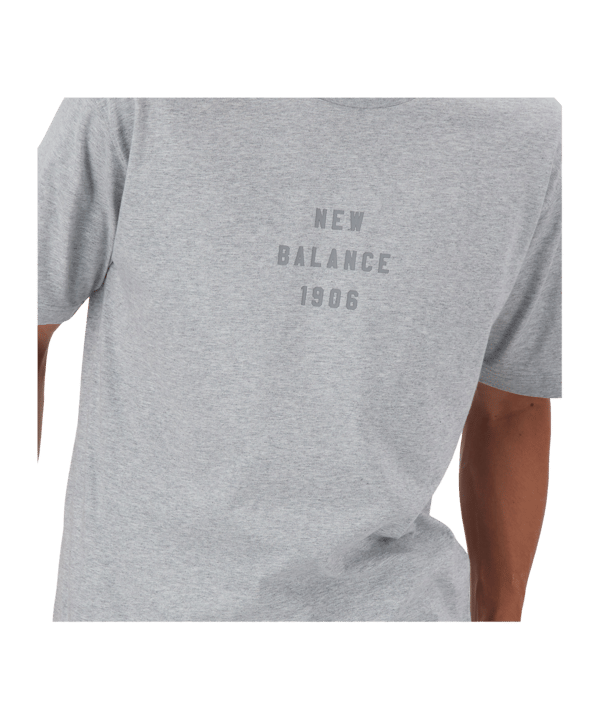New Balance Iconic Collegiate Graphic T-Shirt FAG - grau