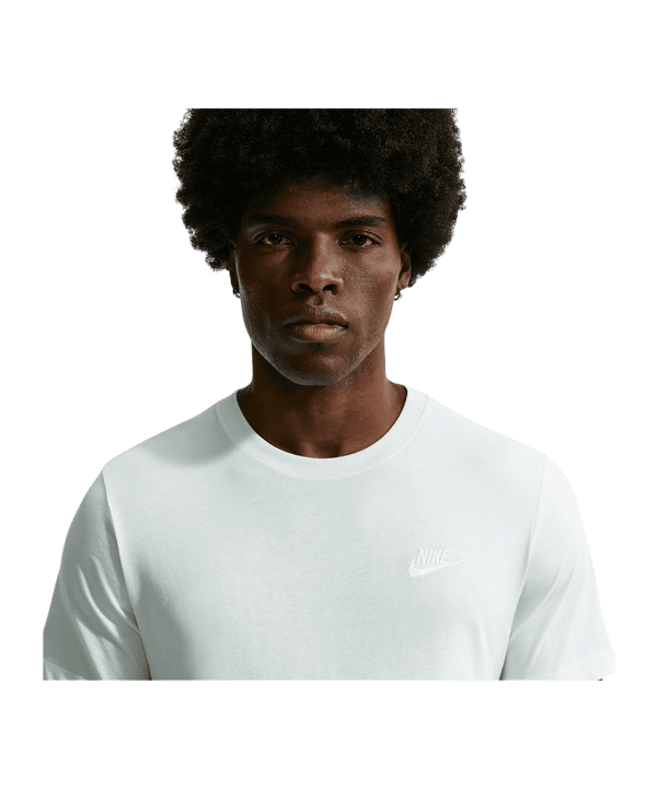 Nike Sportwear Club T-Shirt Grün - gruen