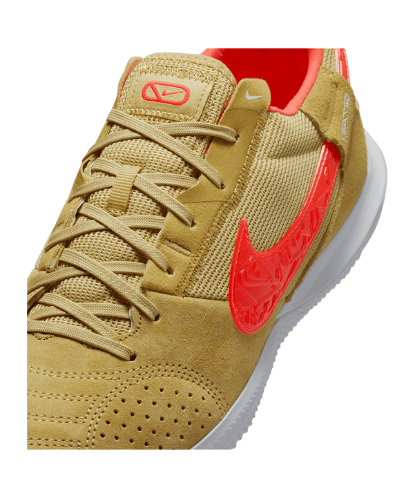Nike Streetgato IN Gold F200 - gold
