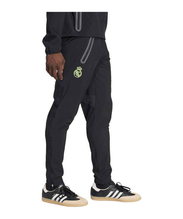 adidas Real Madrid Vis Tech Travel Jogginghose Schwarz