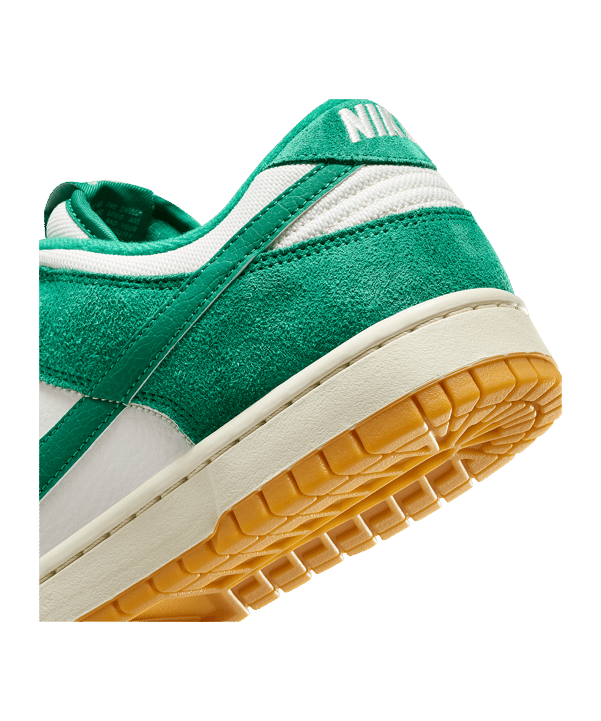 Nike Dunk SE Low F030 - gruen