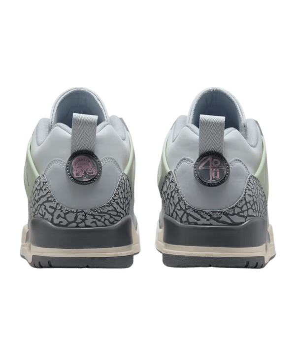 Jordan Spizike Low Blau