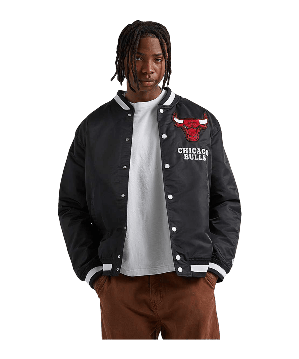 New Era Chicago Bulls Logo Varsity Jacke Schwarz - schwarz
