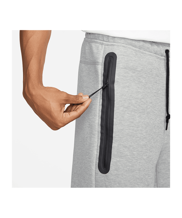Nike Tech Fleece Short Grau Schwarz F063 - grau