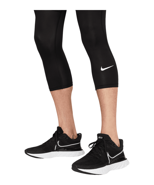 Nike Pro 3/4 Training Tight Schwarz Weiss F010 - schwarz