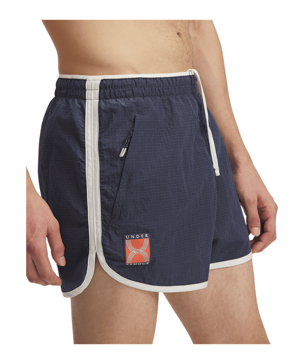Under Armour RUN 96 Laufshort Grau F044 - grau