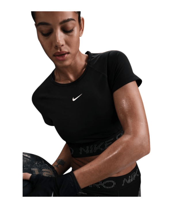 Nike Pro Cropped Graphic T-Shirt Damen Schwarz F010 - nero