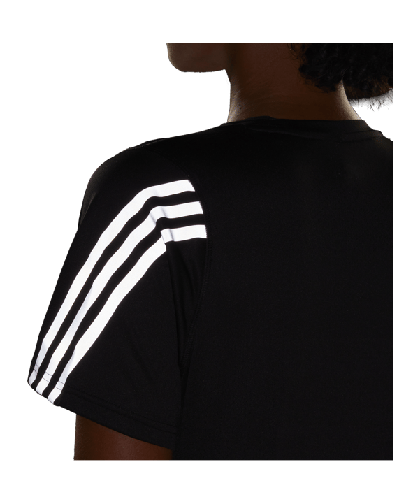 adidas Run Icons 3-Stripes Low-Carbon Running Tee Noir | Vêtements de ...