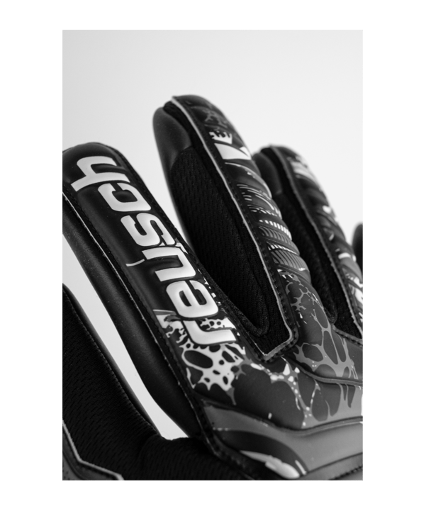 Reusch Attrakt Infinity Torwarthandschuhe Schwarz F7700 - schwarz