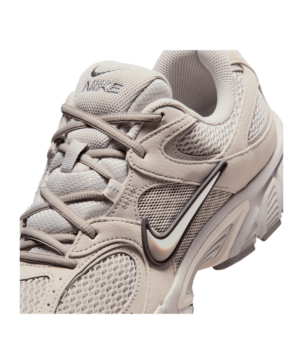 Nike V5 RNR Braun F201 - braun