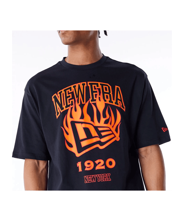 New Era Ne Flag Flame Oversized T-Shirt Schwarz - schwarz
