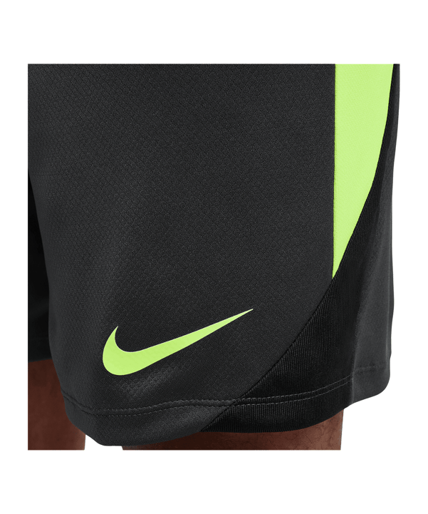 Nike Strike Short Grau F060 - grau