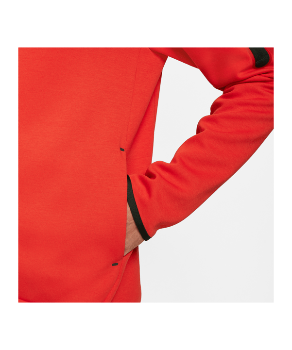 Nike FC Liverpool Tech Fleece Kapuzenjacke F612 - rot