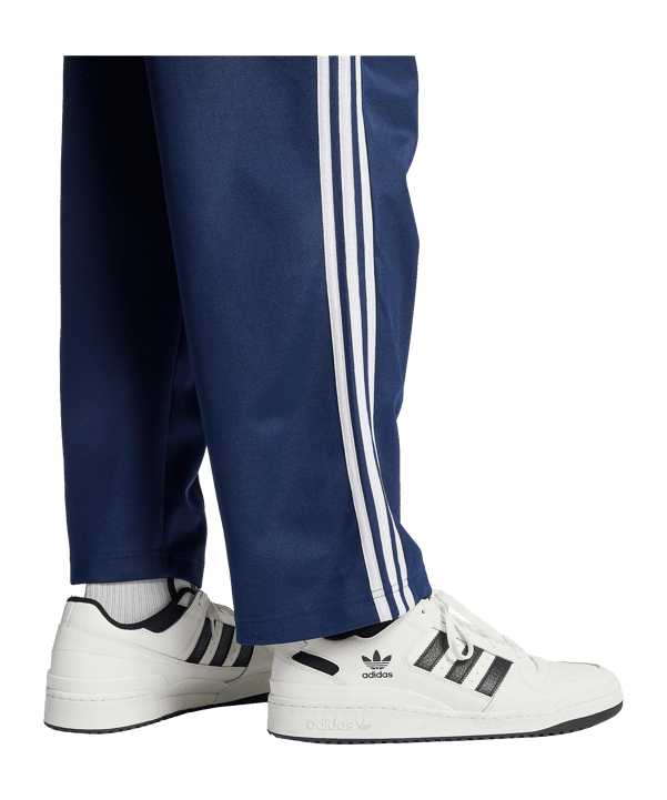 adidas Originals Baggy Jogginghose Blau - blau
