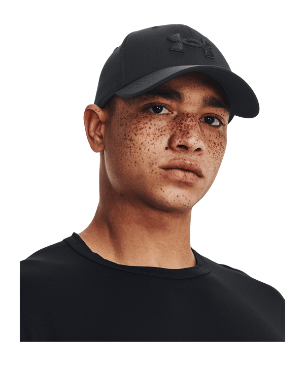 Under Armour Blitzing Low ADJ Cap Schwarz F002 - schwarz