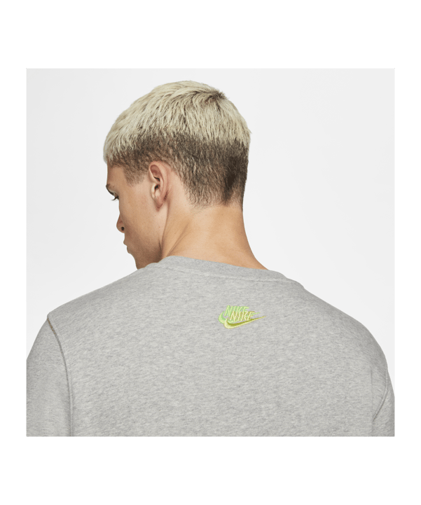 Nike Essential French Terry Crew Sweatshirt F063 - grau