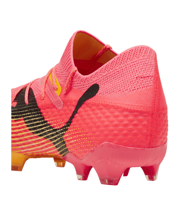 PUMA FUTURE 7 Ultimate FG/AG The Forever Faster Rosa Schwarz F03 - rosa