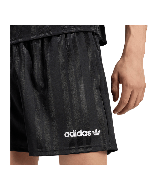 adidas FC Liverpool EQT Short Schwarz