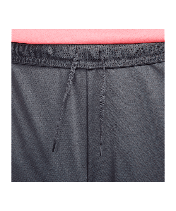 Nike Strike Short Grau F069 - grau