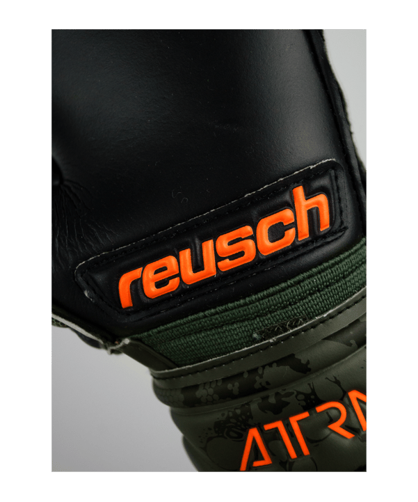 Reusch Attrakt Silver Torwarthandschuhe Kids F5555 - gruen