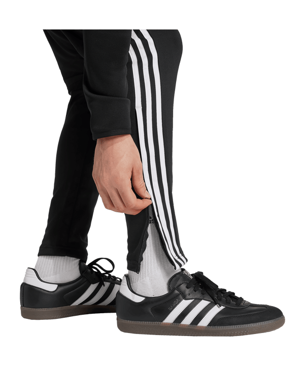 adidas Tiro25 Essentials Winterized Trainingshose Schwarz - schwarz