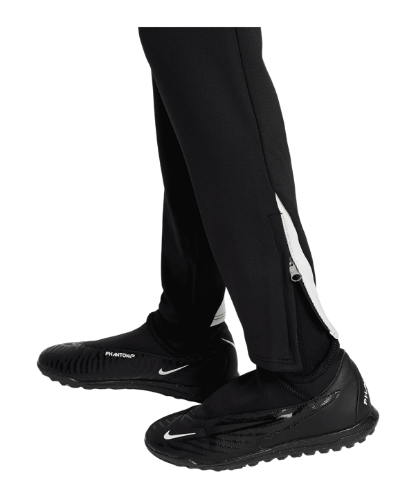 Nike FC Liverpool Strike Trainingshose Kids Schwarz F010