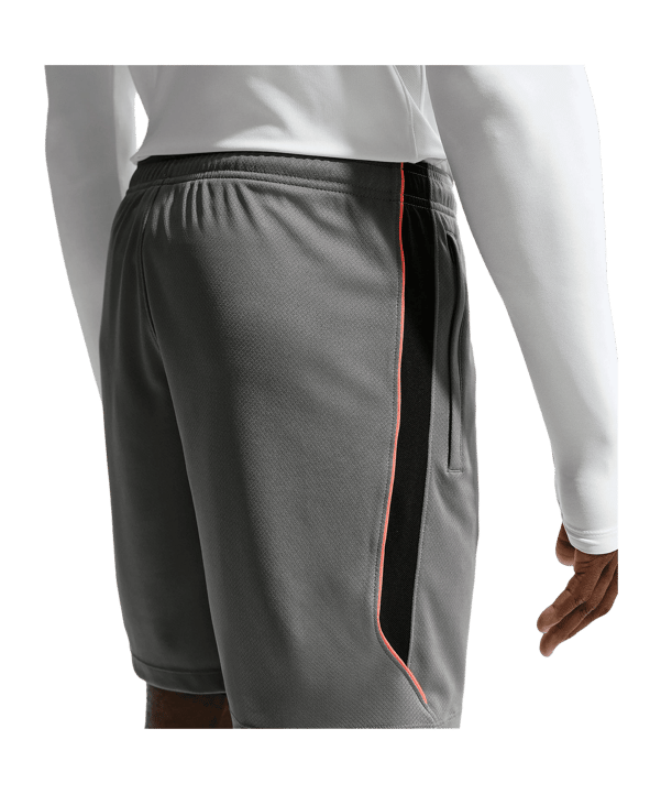 Nike Strike Short Grau F013 - grau