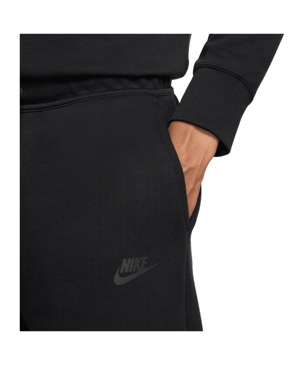 Nike Tech Fleece Short Schwarz F010 - schwarz