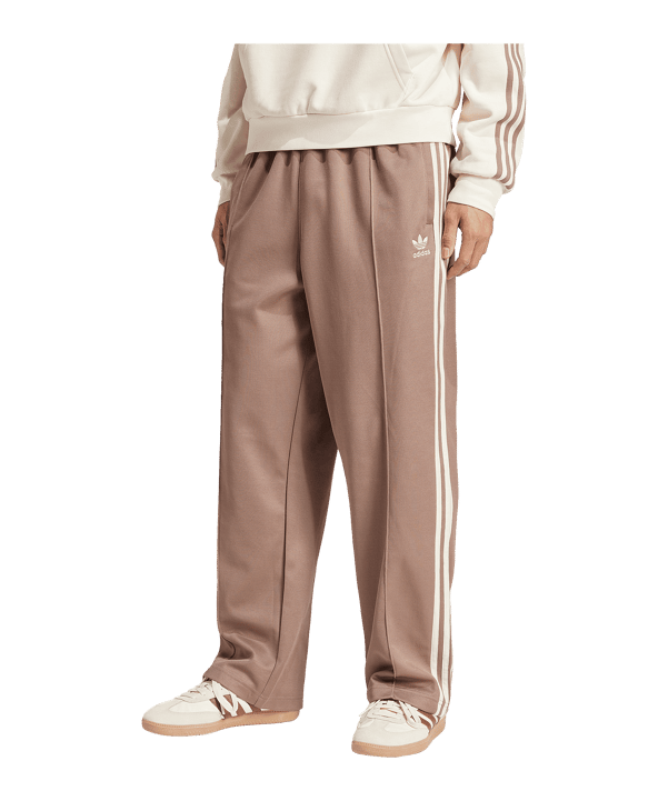 adidas Originals Baggy Trainingshose Braun - braun