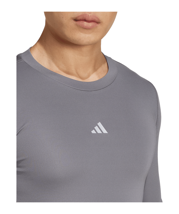 adidas Techfit Longsleeve T-Shirt Grau - grau