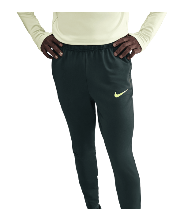 Nike Strike Trainingshose Grün F390 - gruen
