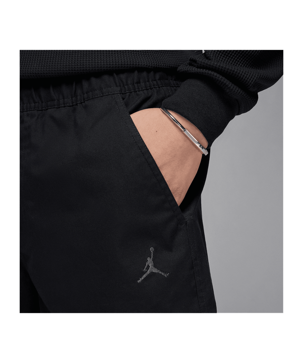 Jordan Essentials Woven Short Schwarz F010 - schwarz