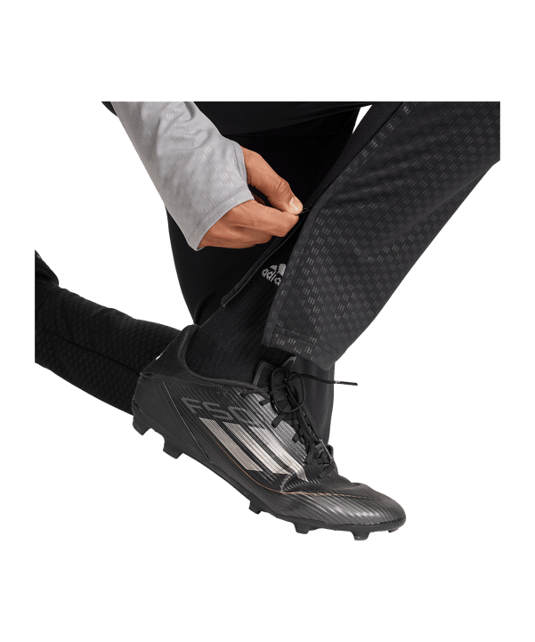 adidas Tiro 26 Trainingshose Schwarz