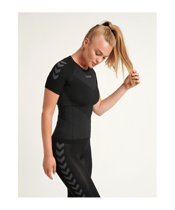 Hummel First Seamless T-Shirt Damen Schwarz F2001 - schwarz