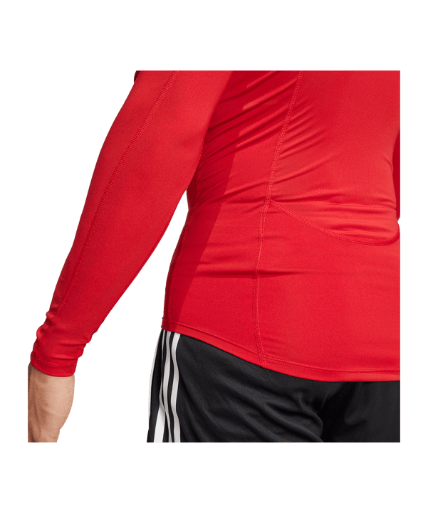 adidas Techfit Longsleeve Rot