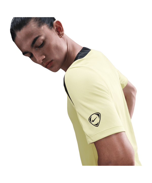Nike Strike T90 Trainingsshirt Grün F383 - gruen