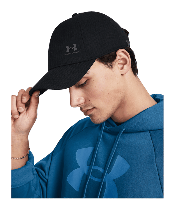 Under Armour Iso-Chill Armourvent Adj Cap Schwarz - schwarz