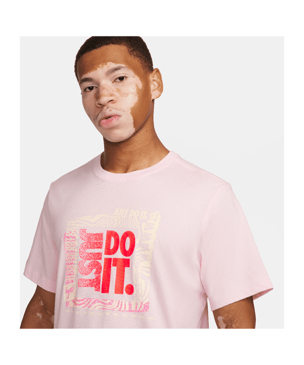 Nike Sportswear T-Shirt Rosa F663 - rosa