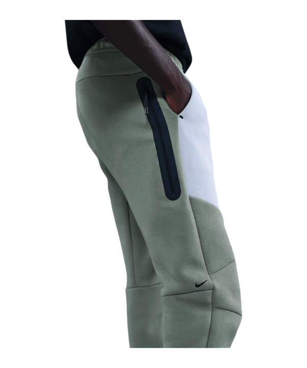 Nike Tech Fleece Jogginghose Grün F365 - gruen