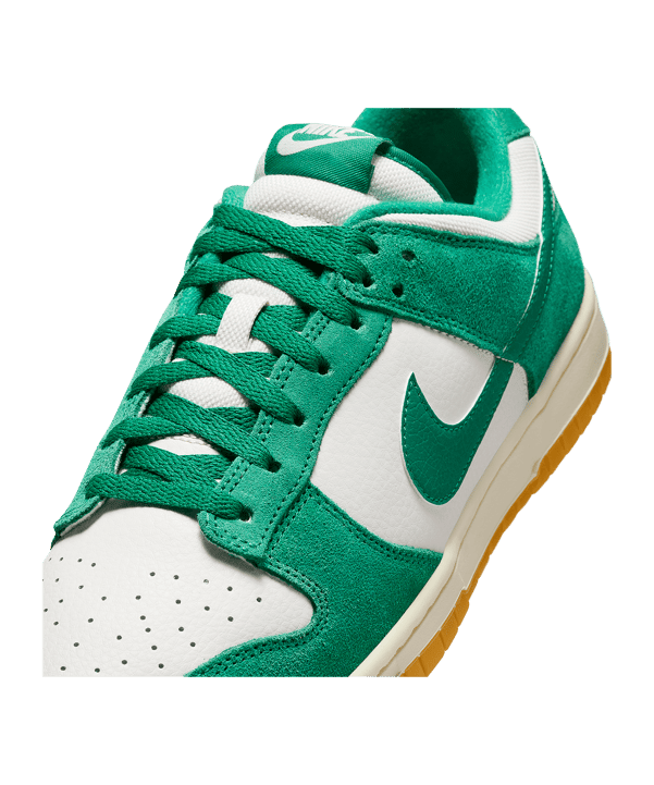 Nike Dunk SE Low F030 - gruen