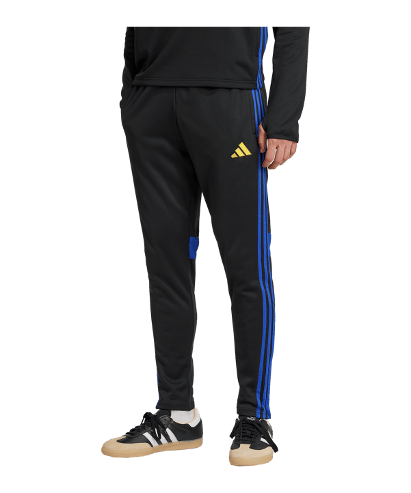 adidas Tiro25 Essentials Winterized Trainingshose Schwarz - schwarz