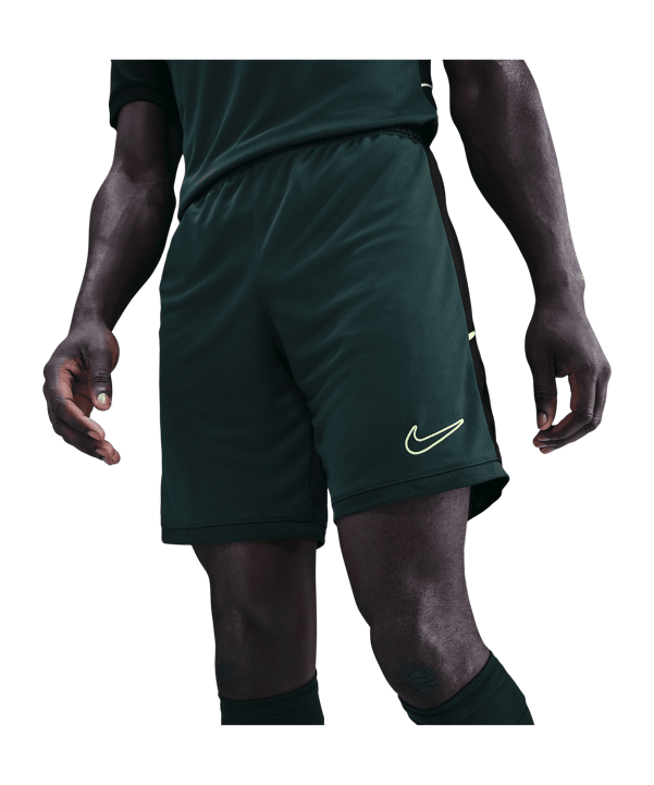 Nike Academy 25 Short Grün F390 - gruen