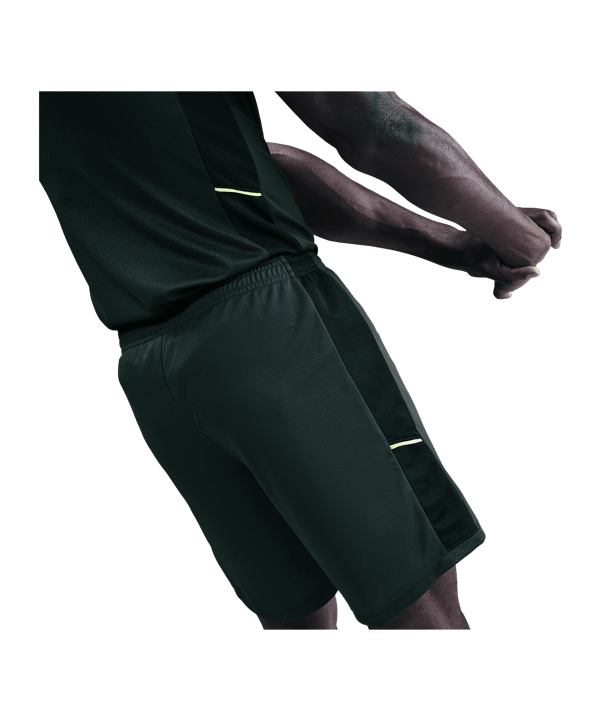 Nike Academy 25 Short Grün F390 - gruen