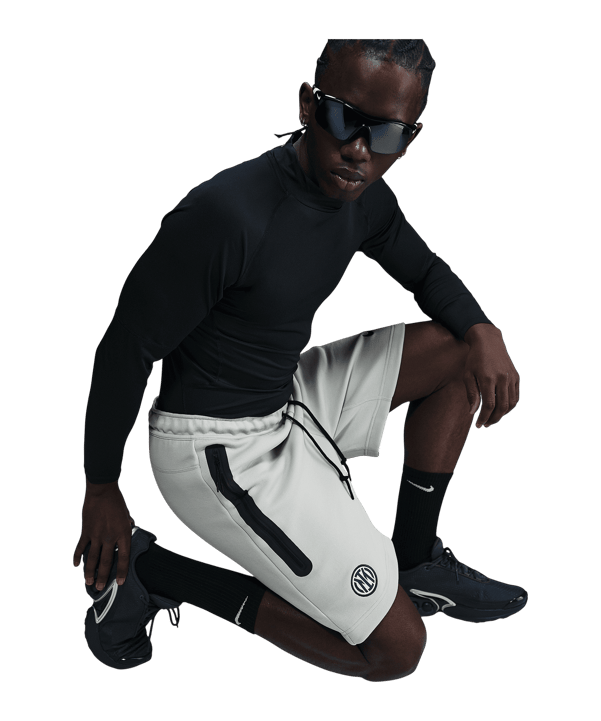 Nike Inter Mailand Tech Fleece Short Grau F092 - grau