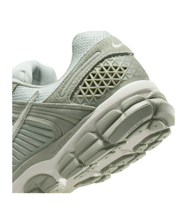 Nike Zoom Vomero 5 Grün F300 - gruen
