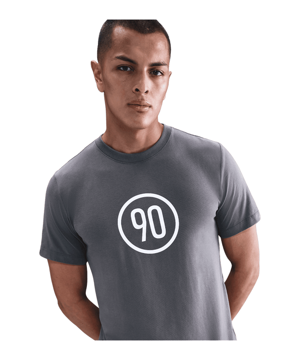 Nike M Nk Tee Total 90 2 T-Shirt Grau F064 - grau