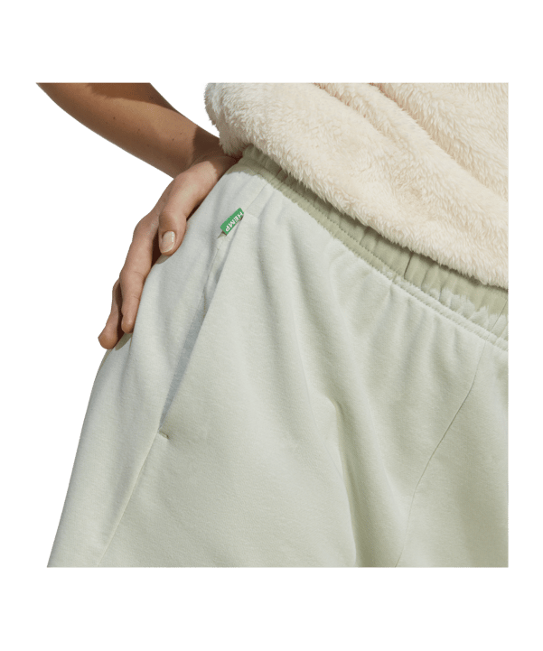 adidas Essentials Short Damen Grün - gruen